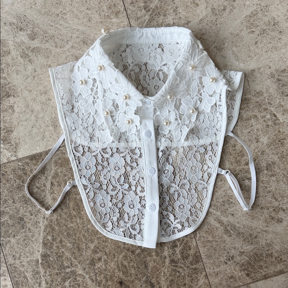 Pearl White Lace Collar